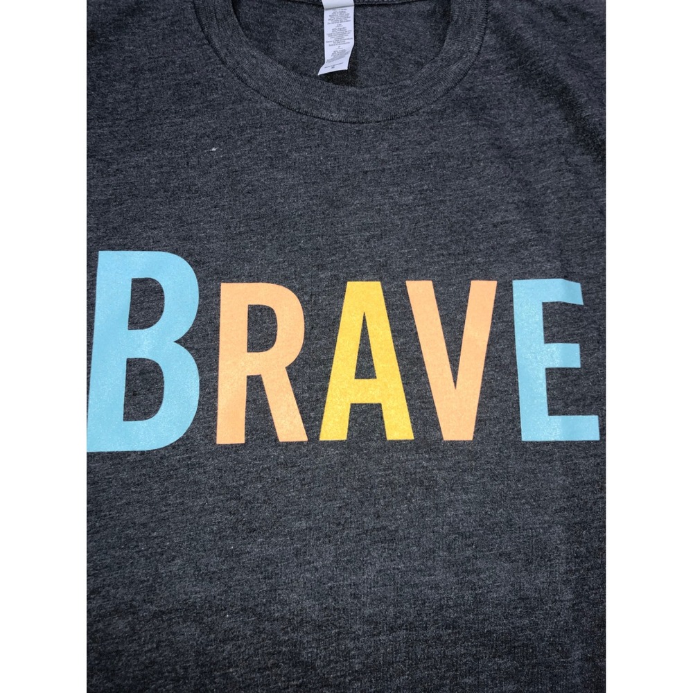 Brave Graphic T-Shirt Charcoal Heather Grey Short Sleeve Crewneck Mens Small - Picture 2 of 9